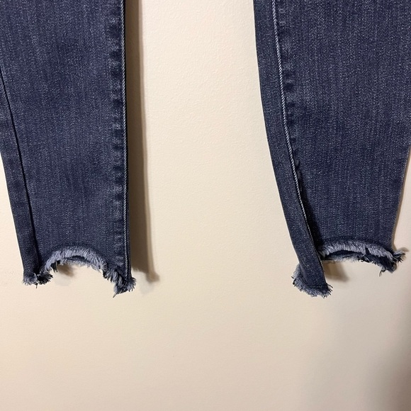 NWT Old Navy Girls Distressed Extra High Rise Rockstar Jegging Black Size 16 - Picture 9 of 10